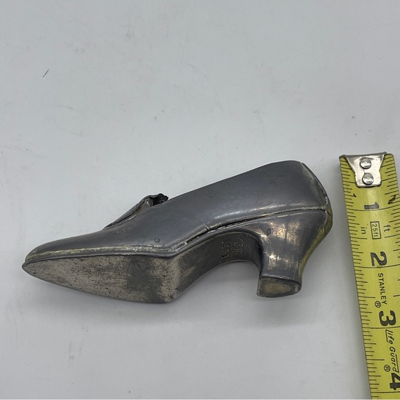 Vintage Metal Shoe Pincushion Jennings Brothers Empire State Building Souvenir - Picture 8 of 13